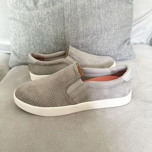 Dr. Scholls sneakers